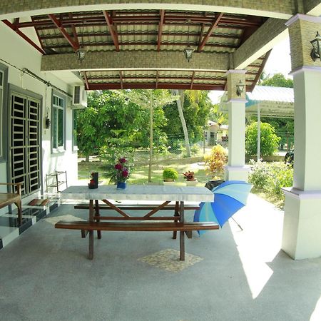 Twin Castle Homestay Kuala Pilah Buitenkant foto