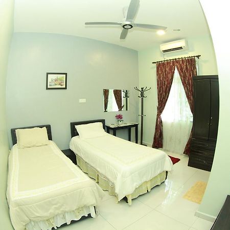 Twin Castle Homestay Kuala Pilah Buitenkant foto