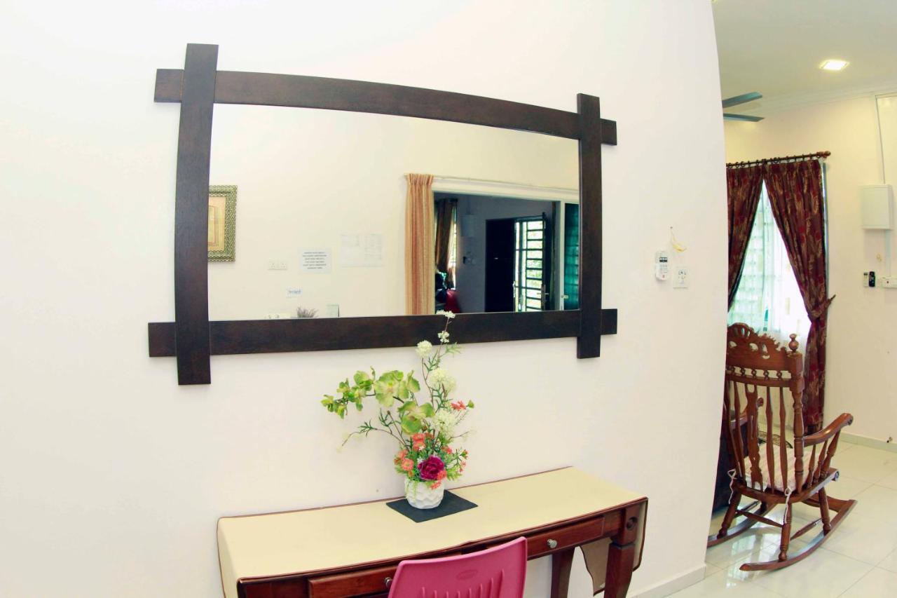 Twin Castle Homestay Kuala Pilah Buitenkant foto