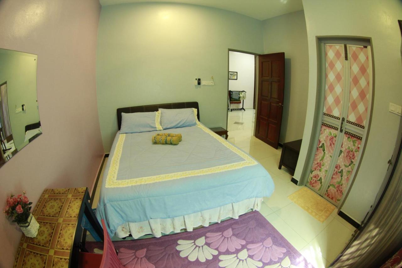 Twin Castle Homestay Kuala Pilah Buitenkant foto