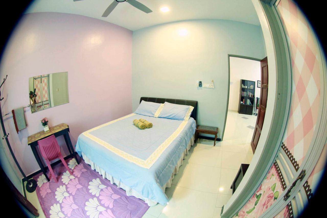 Twin Castle Homestay Kuala Pilah Buitenkant foto