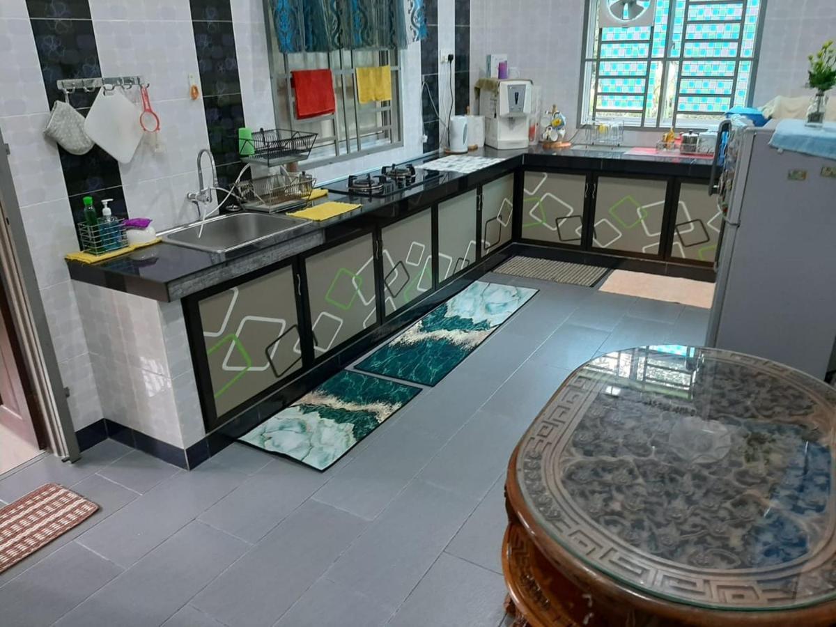 Twin Castle Homestay Kuala Pilah Buitenkant foto