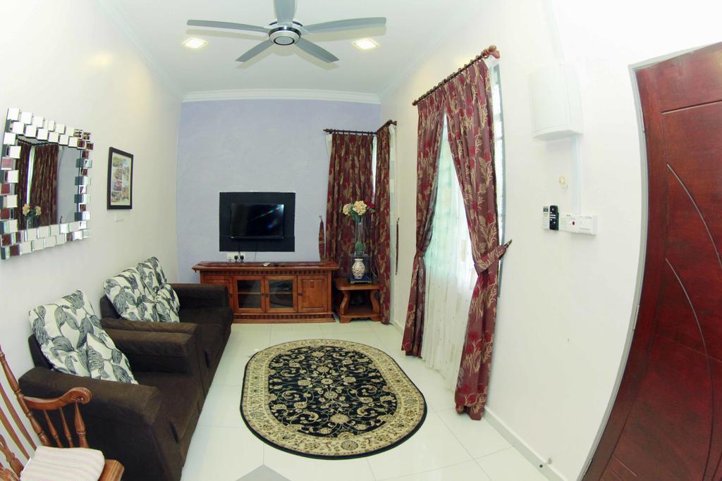 Twin Castle Homestay Kuala Pilah Buitenkant foto