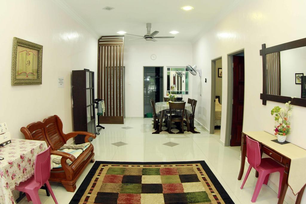 Twin Castle Homestay Kuala Pilah Buitenkant foto