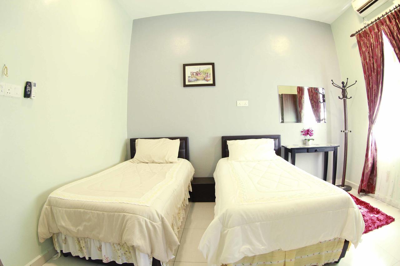 Twin Castle Homestay Kuala Pilah Buitenkant foto